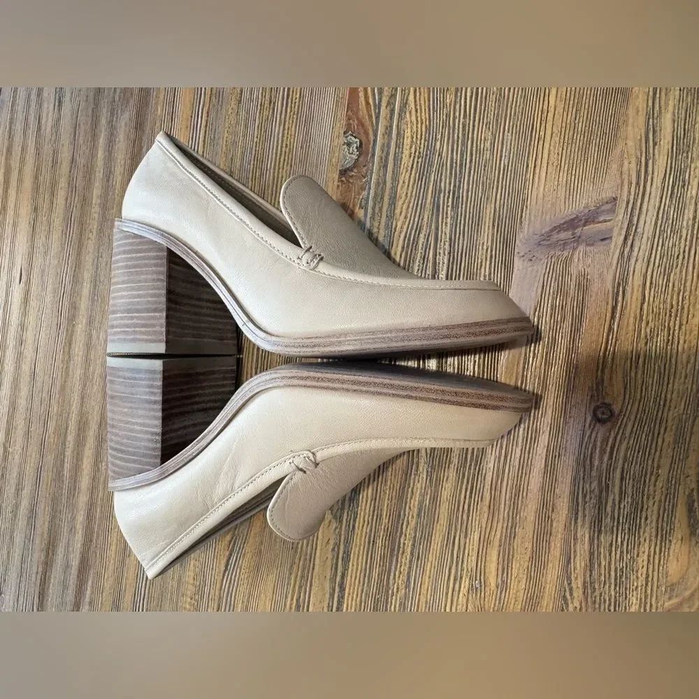 NWOT ! Crown Vintage Women's Beige Pump Heels - Picture 5 of 13